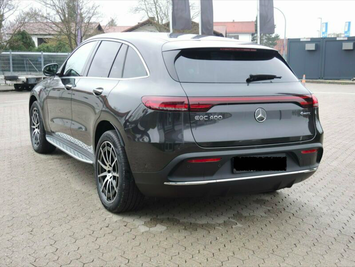 MERCEDES EQC 400 4MATIC AMG | luxusní elektrické SUV | předváděcí auto skladem | ihned k předání | nákup online | super cena | autoibuy.com